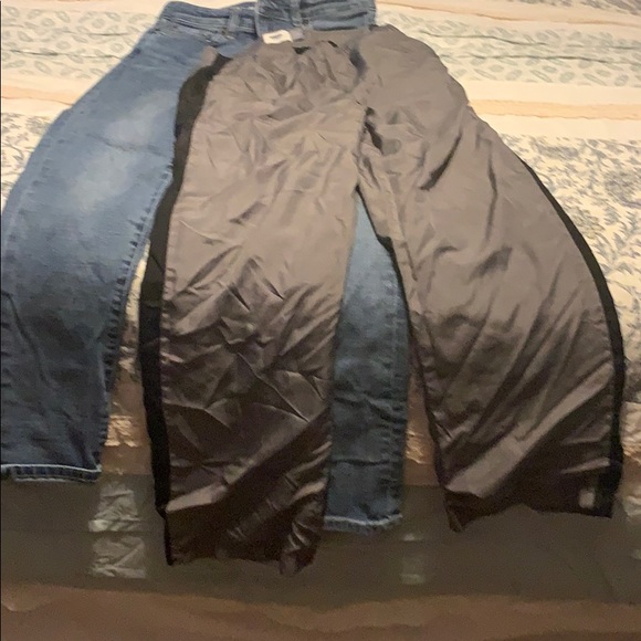 Boys jeans slim and a pair of jogger pants - Picture 4 of 4